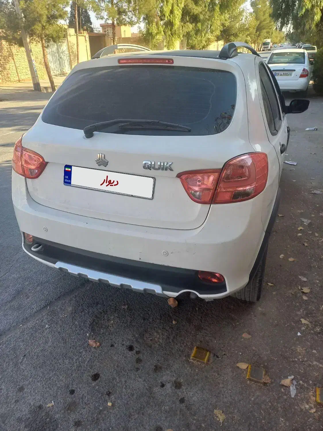 توضیح  اینکه کویک مدل ۱۴۰۰ فقط یک گلگیر رنگ|خودرو سواری و وانت|ابرکوه, |دیوار