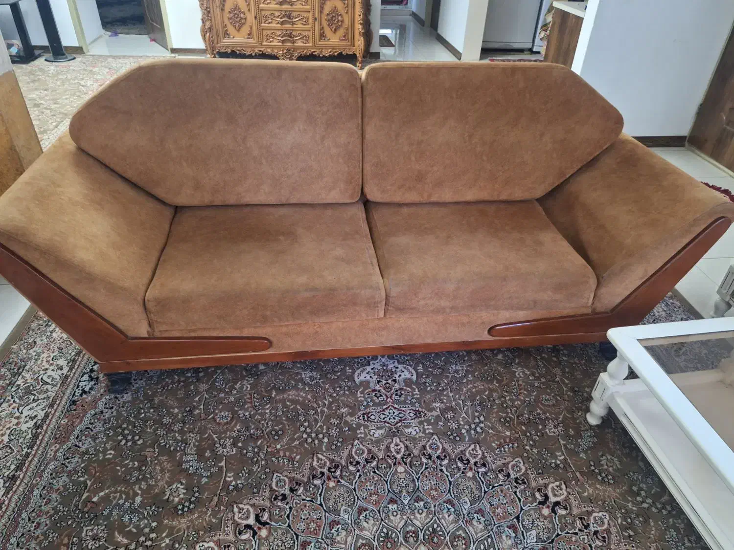 کاناپه سه نفره|مبلمان خانگی و میز عسلی|محمدشهر, عباس آباد|دیوار