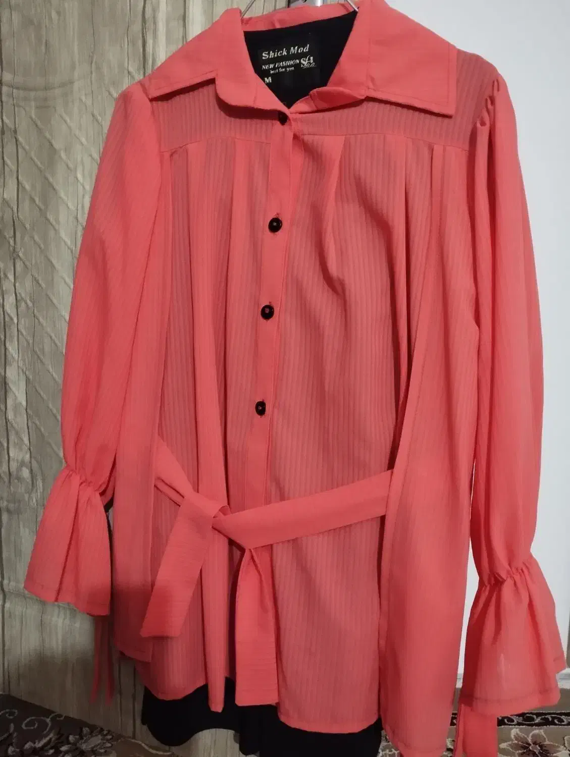 میدان اناز|لباس|سمنان, |دیوار