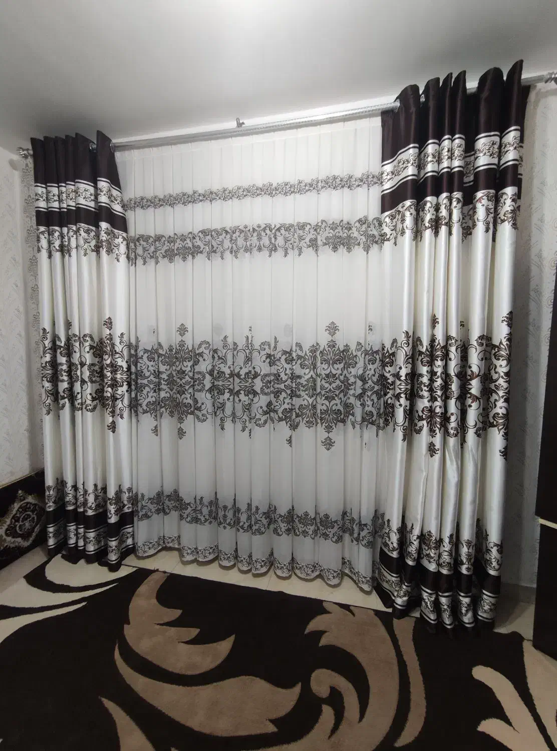 پرده حریر با والن ساتن سالم|پرده، رانر، رومیزی|کیاشهر, |دیوار