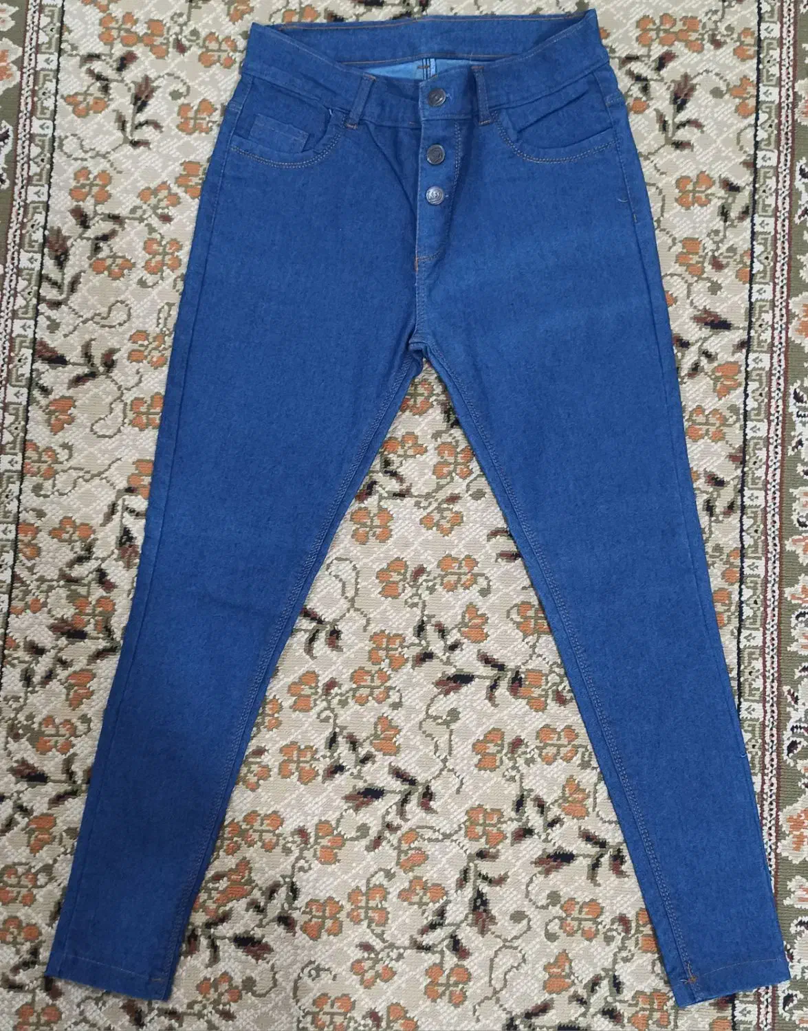 شلوار|لباس|مشهد, یاس|دیوار