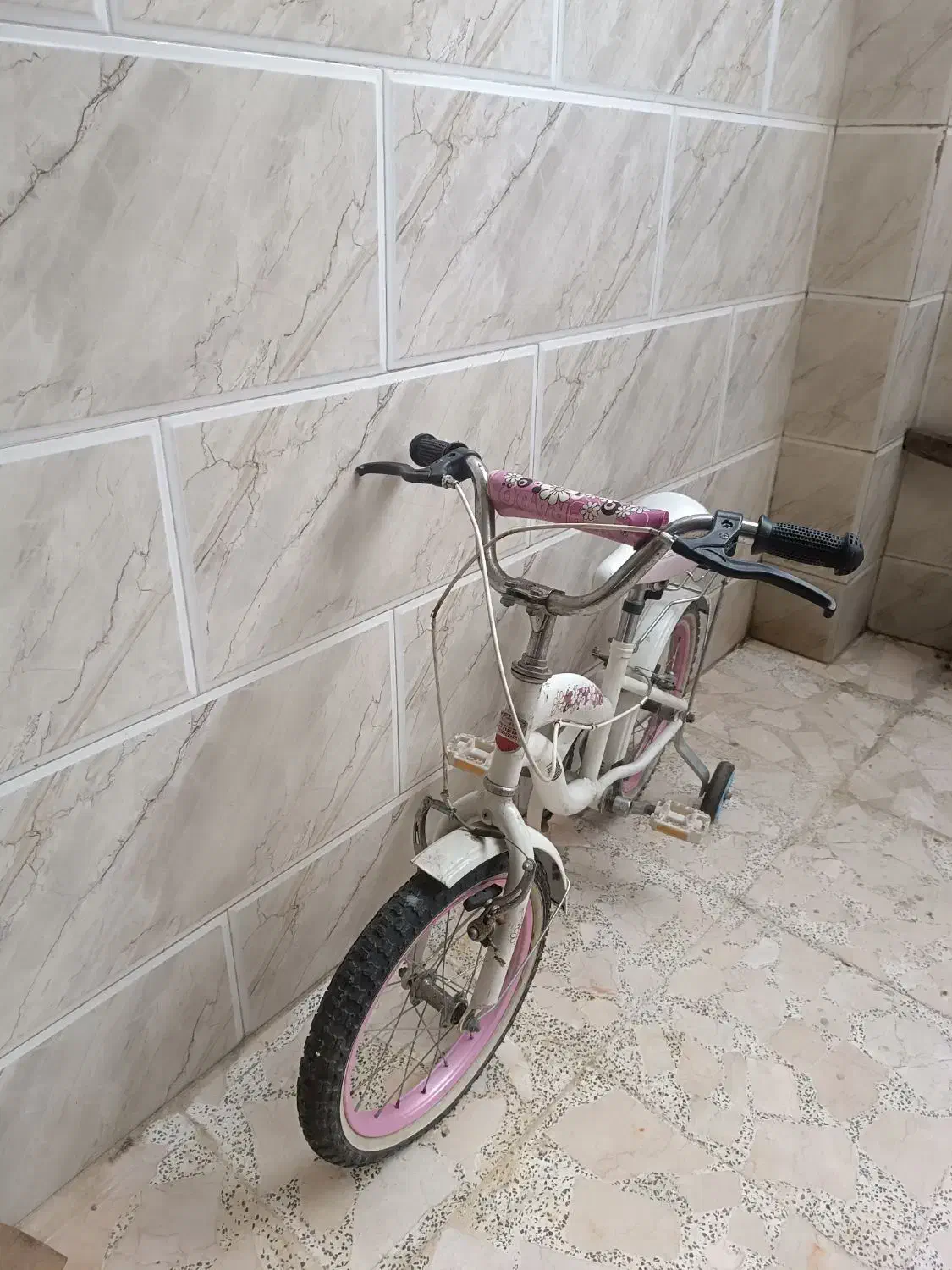 دوچرخه دخترانه کارکرده|دوچرخه، اسکیت، اسکوتر|شفت, |دیوار