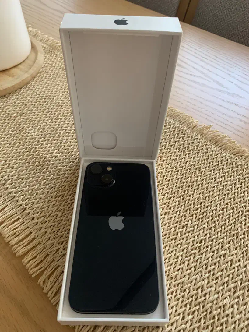 ایفن ۱۳ نرمال|موبایل|کرج, مصباح|دیوار