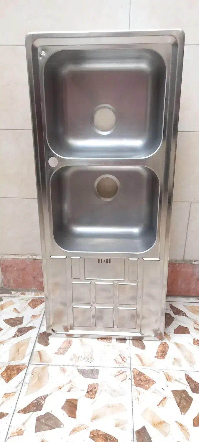 آبچکان تو کار|آب‌چکان و نظم‌دهنده ظروف|رشت, نامجو|دیوار