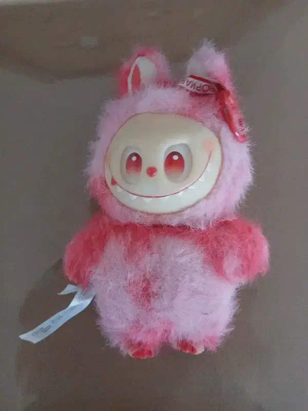 عروسک لبوبو|اسباب‌‌بازی|سرعین, |دیوار