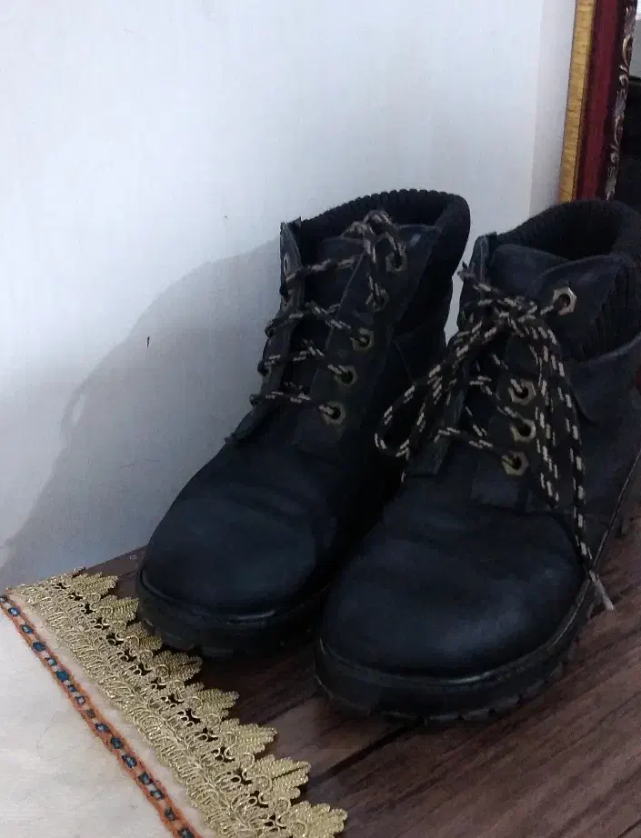 مانتوکاپشن پالتو،کفش نیم بوت|کیف، کفش، کمربند|کرمان, |دیوار