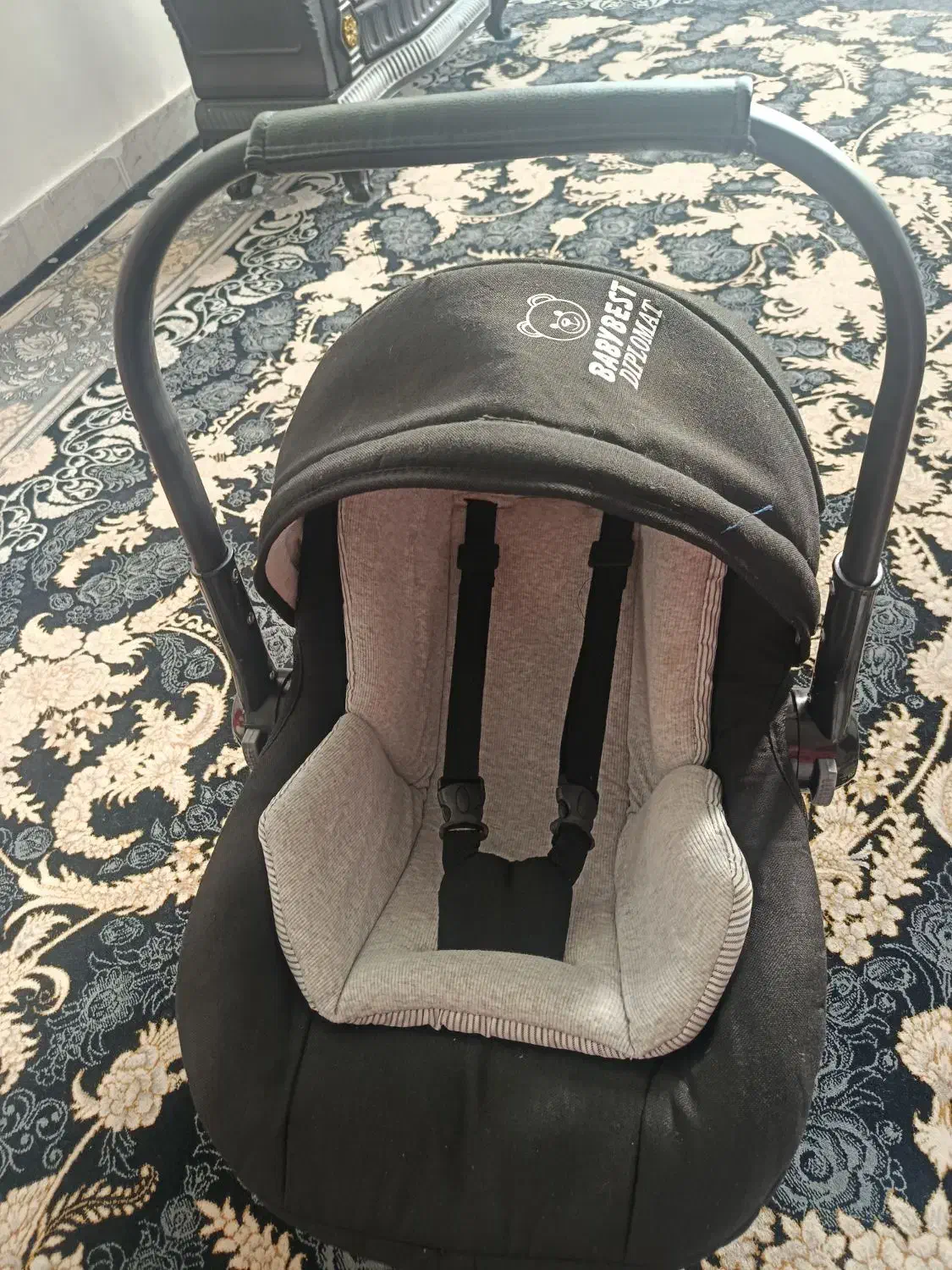 کریر|کالسکه و لوازم جانبی|بروجرد, |دیوار