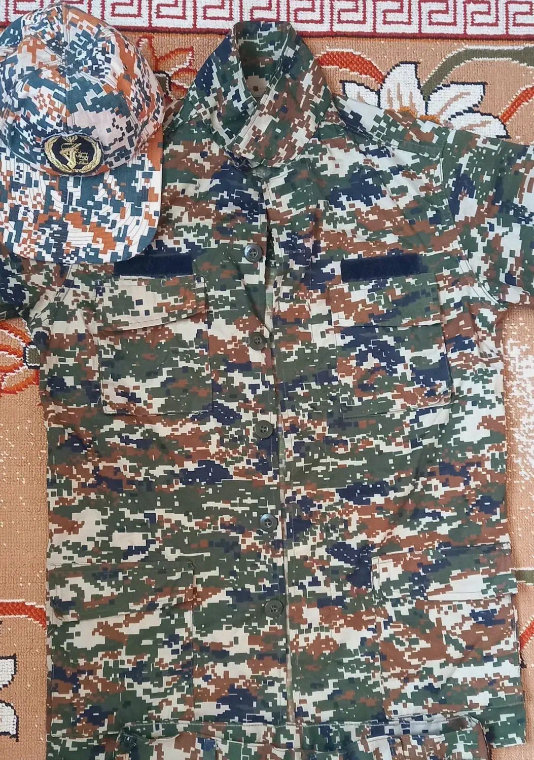 فروش لباس دیجیتالی بسیج ، سربازی سپاه و پوتین|لباس|گلبهار, شهر جدید گلبهار|دیوار