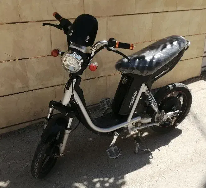 موتور برقی شارژی مارک ثمین نیازبه تعمیر اسکوتر|دوچرخه، اسکیت، اسکوتر|سرپل ذهاب, |دیوار