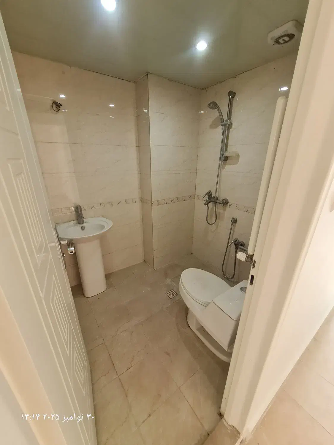 ۱۲۳m طبقه ششم/ نوساز مشاعات ابی *علامه طباطبایی