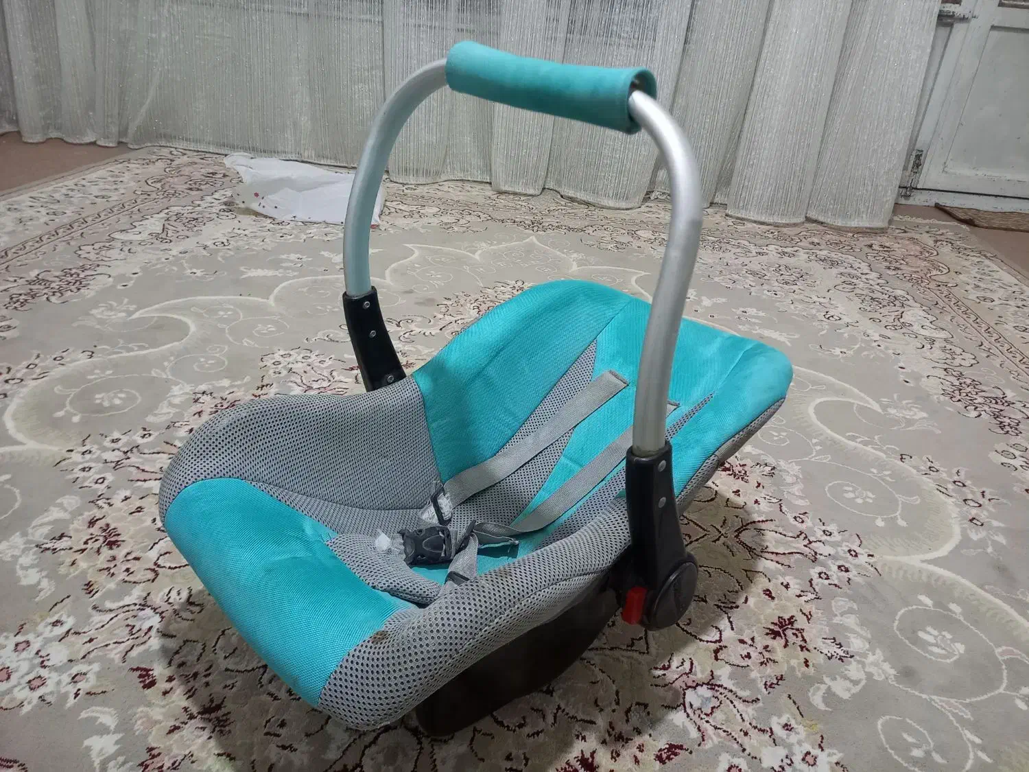 کریر و وسایل نوزاد|اسباب و اثاث بچه|شیروان (خراسان), |دیوار