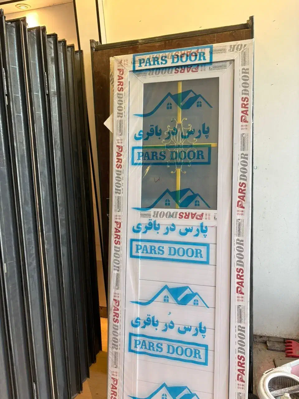 درب و پنجره pvc و upvc پیش ساخته و آماده|مصالح و تجهیزات ساختمان|یزد, |دیوار