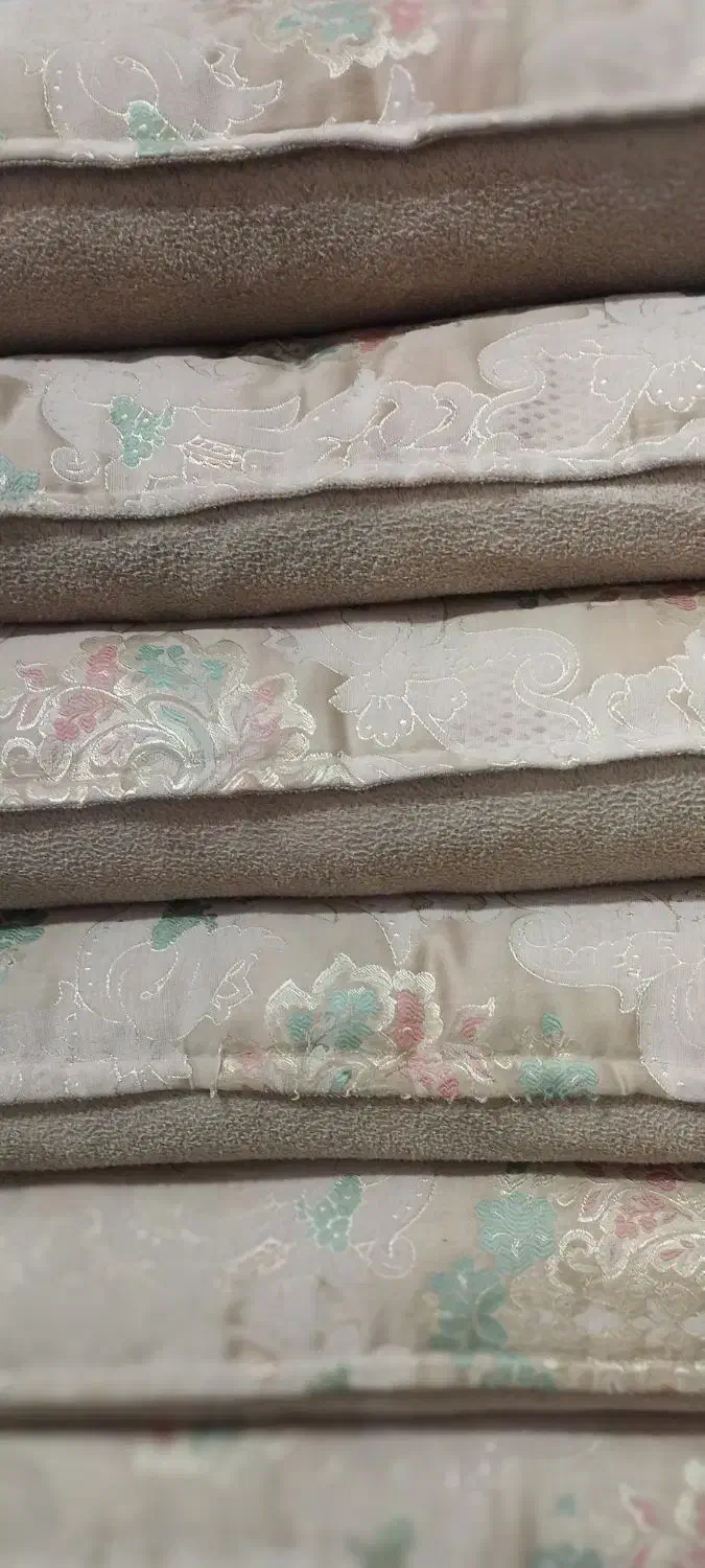 روبالشی|رختخواب، بالش، پتو|قم, ولیعصر|دیوار