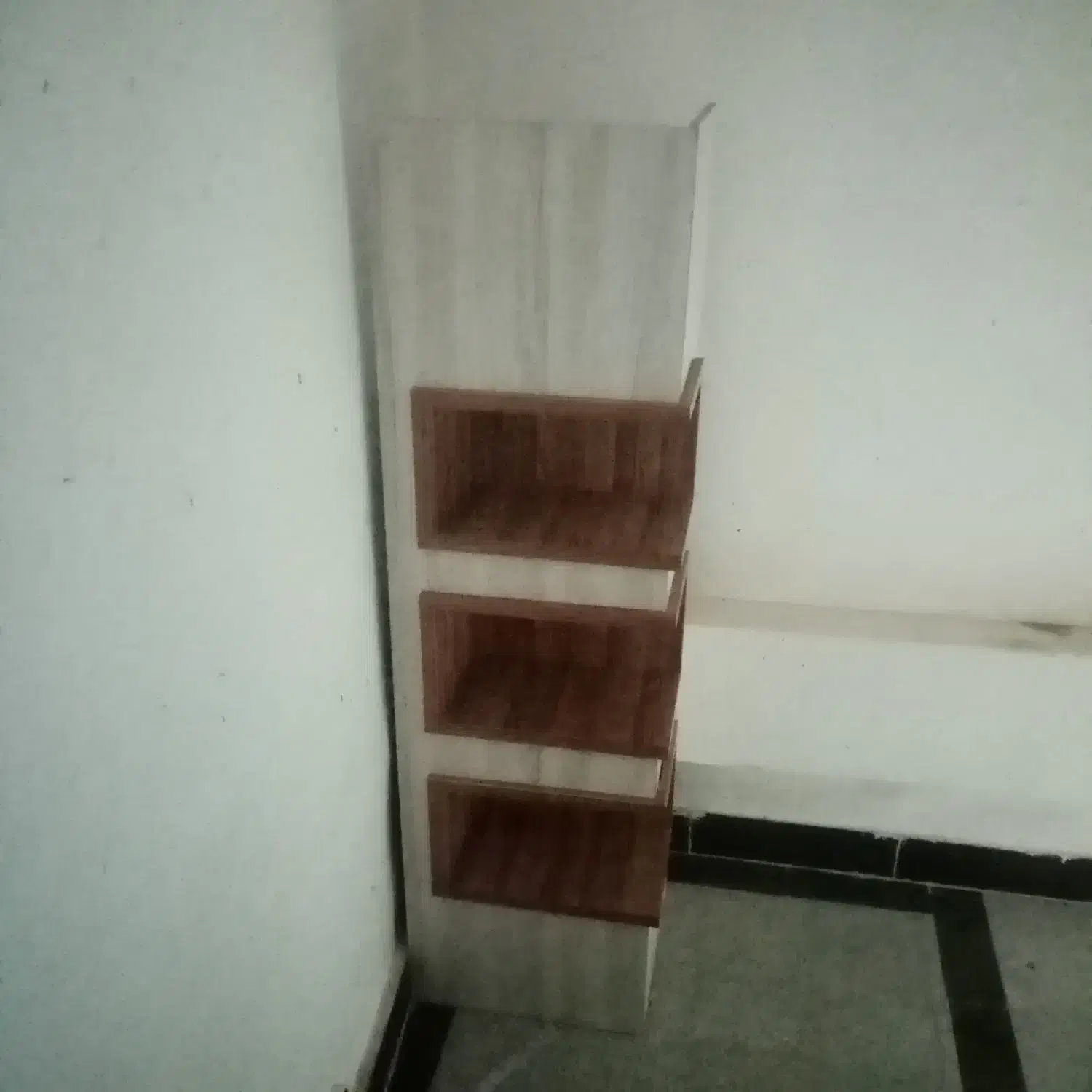 فروشی ام دی اف سه طبقه مخصوص جاکتابی دکوری وغیره|کتابخانه، شلف، قفسههای دیواری|کردکوی, |دیوار