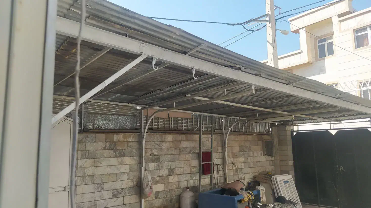 سایه بان سالم با ورق قوی زیر قیمت بازار|مصالح و تجهیزات ساختمان|شیراز, تندگویان|دیوار