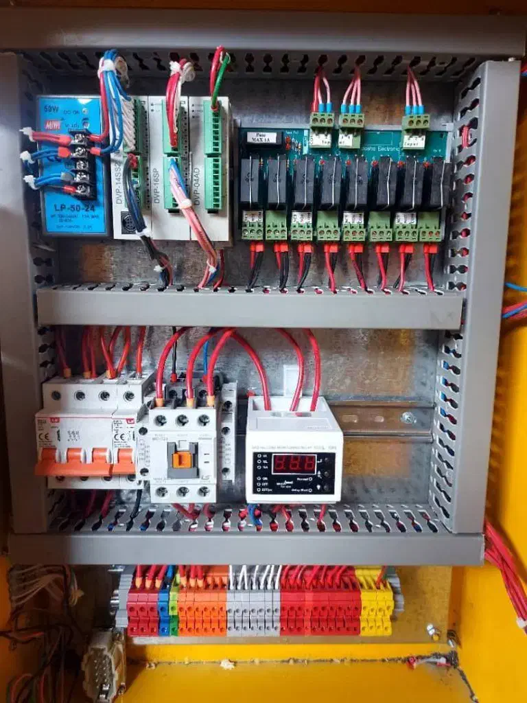 عیب یابی برقی تکفاز و سه فاز ساختمانی و صنعتی|خدمات پیشه و مهارت|شهرکرد, |دیوار