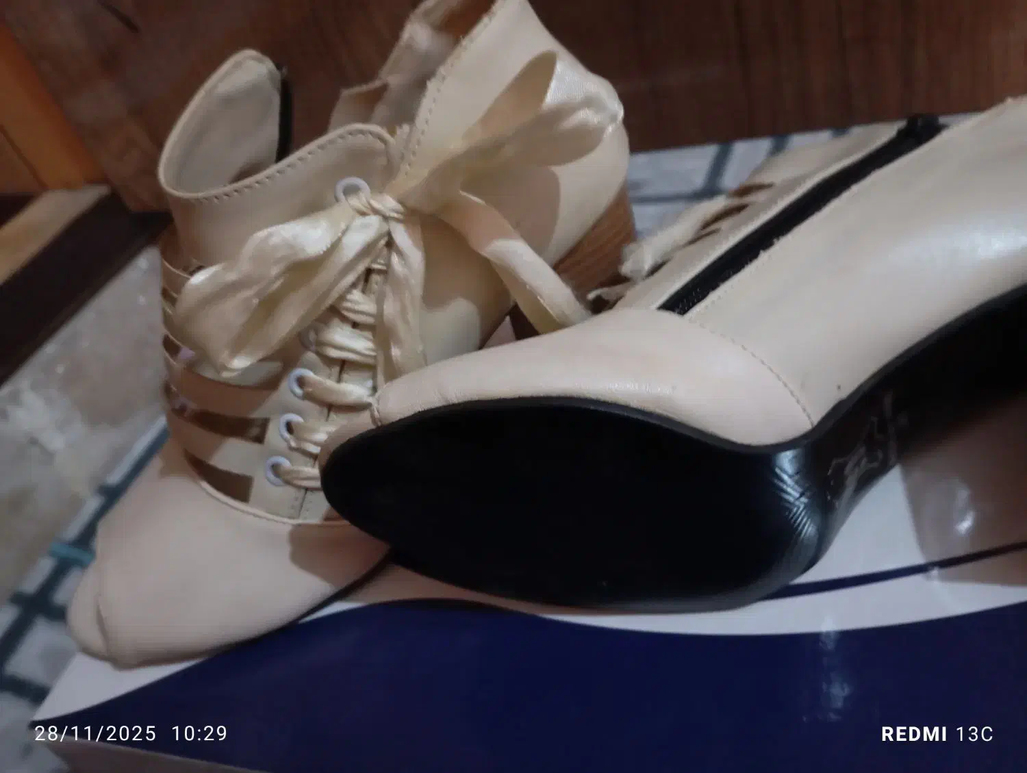 ۲جفت صندل  و دستگاه بخور گرم|کیف، کفش، کمربند|مسجد سلیمان, |دیوار