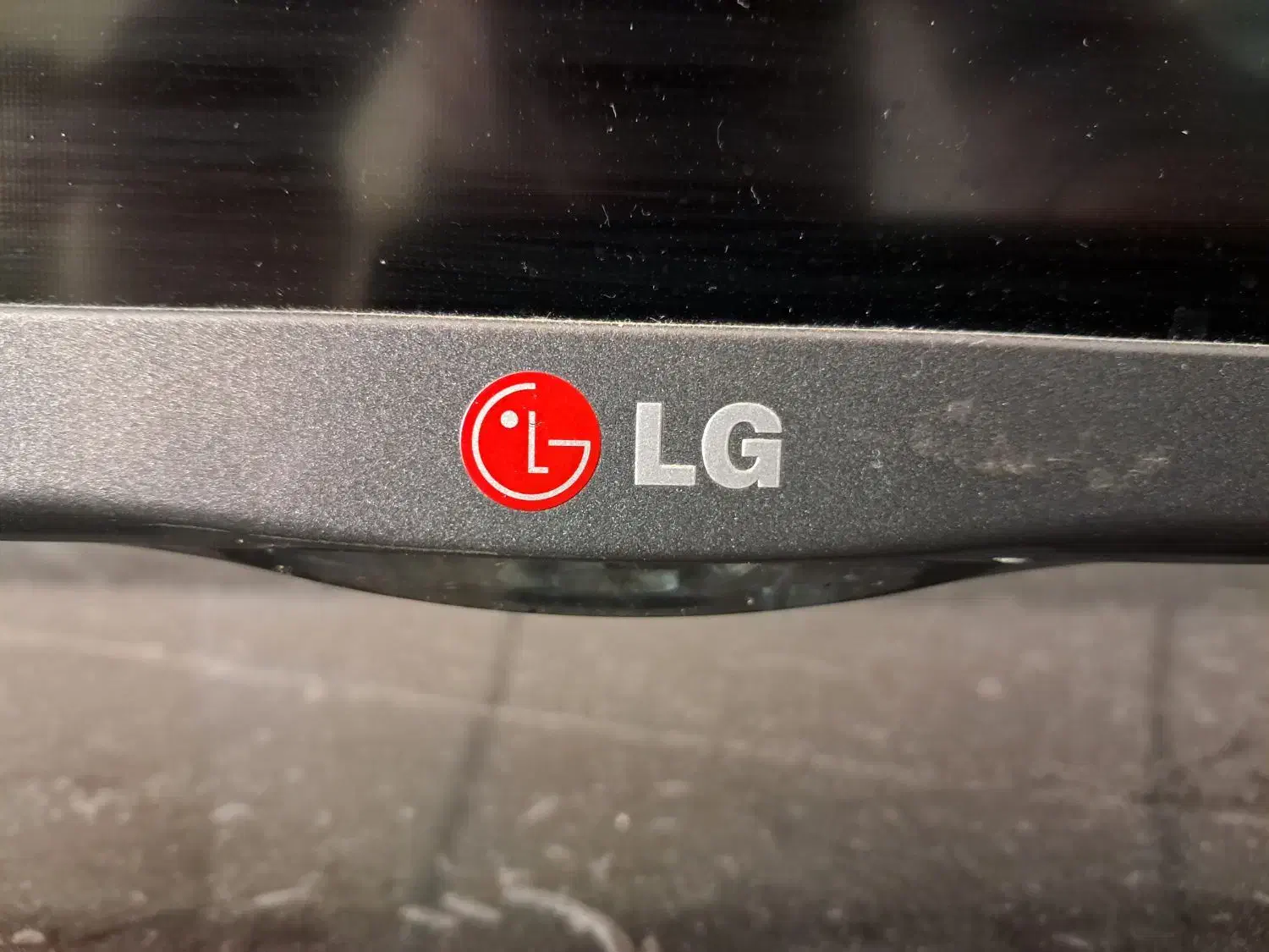 تلویزیون ال جی LED ۴۲|تلویزیون و پروژکتور|مراغه, |دیوار