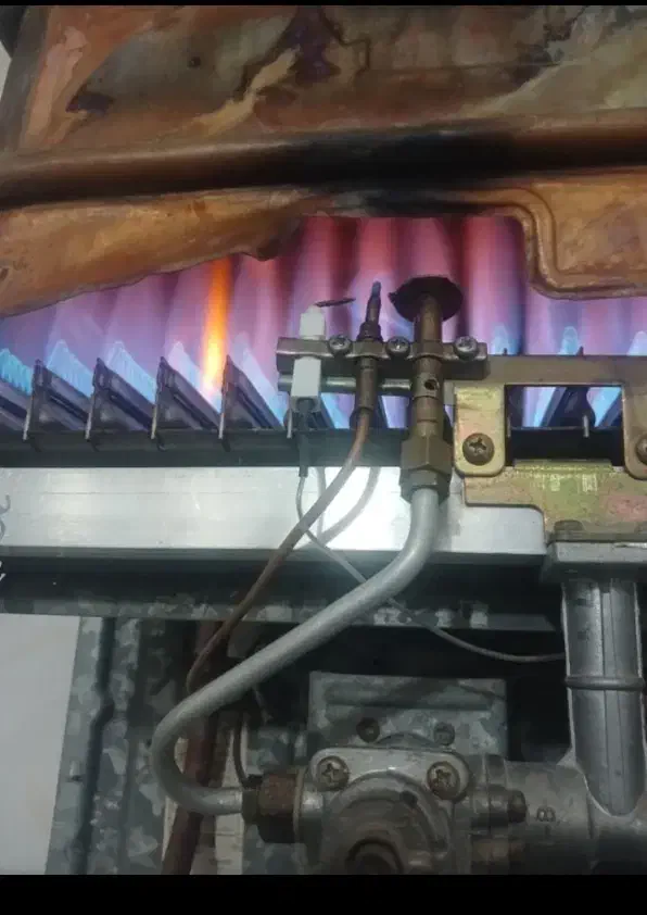 (تعمیروسرویس  ابگرمکن دیواری وزمینی در محل مشتری )|خدمات پیشه و مهارت|دزفول, |دیوار