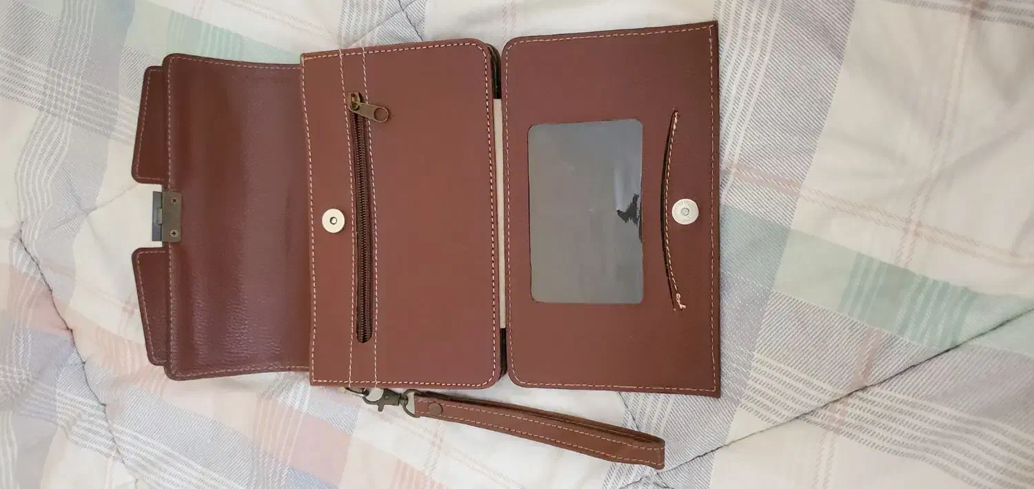 کیف مدارک|کیف، کفش، کمربند|کیش, |دیوار