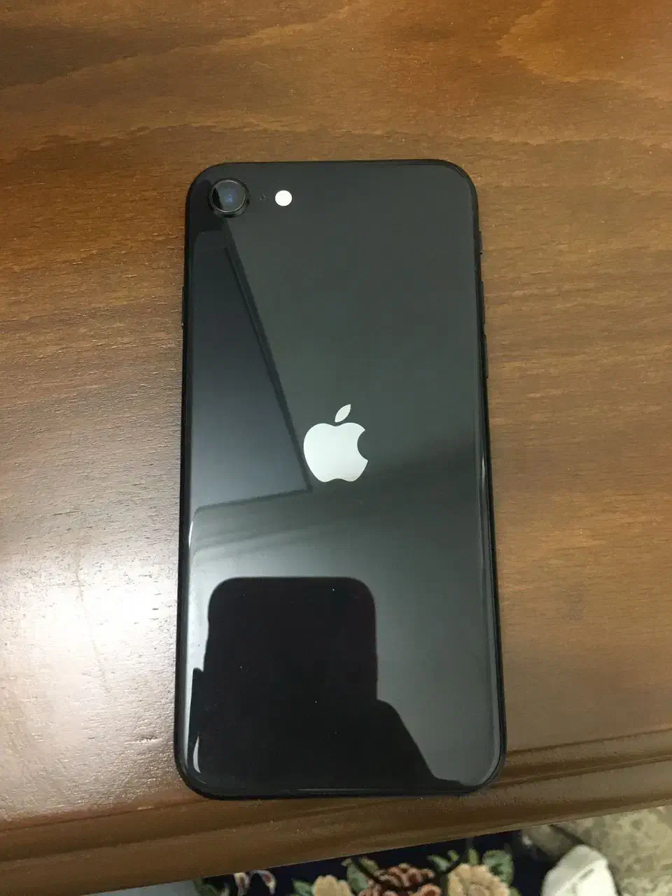 iPhone se2020|موبایل|تهران, خاک سفید|دیوار