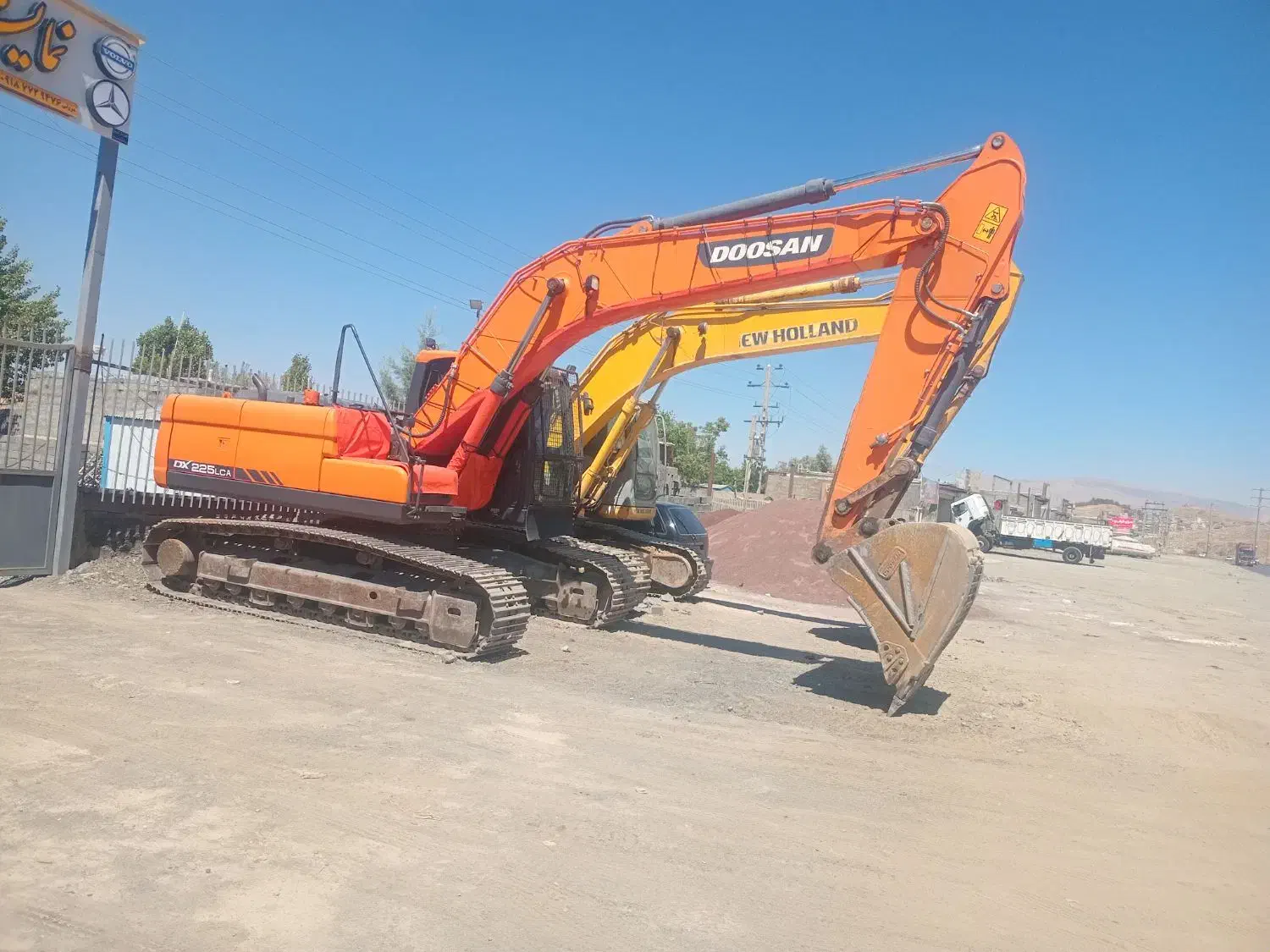 اجاره بیل مکانیکی و فروش بابکت|خدمات حمل و نقل|سنندج, |دیوار