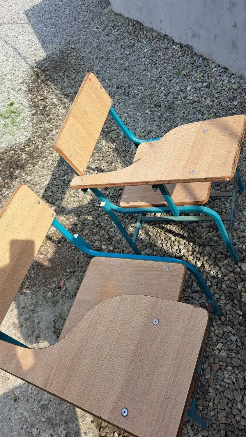 صندلی آموزشی|صندلی و نیمکت|نور, |دیوار