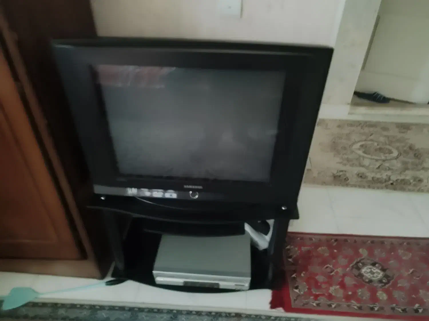 تلویزیون و به همراه میز تلویزیون و گیرنده دیجیتال|تلویزیون و پروژکتور|پردیس, فاز ۸|دیوار