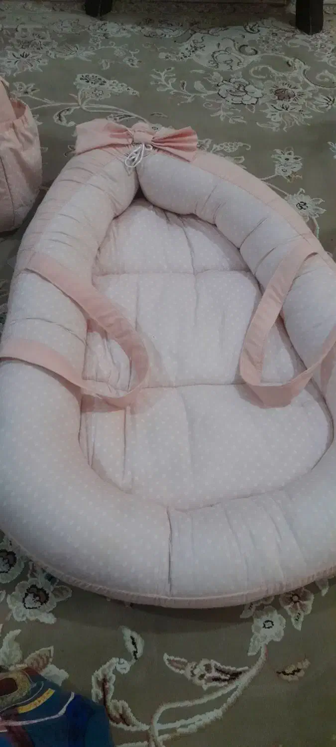 تشک گارددار(نوزاد) و ساک بچه صورتی|اسباب و اثاث بچه|اهواز, بهارستان|دیوار