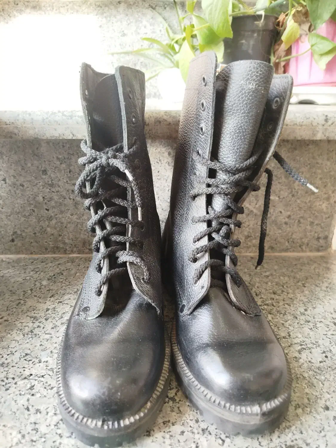 پوتین|کیف، کفش، کمربند|گنبد کاووس, |دیوار