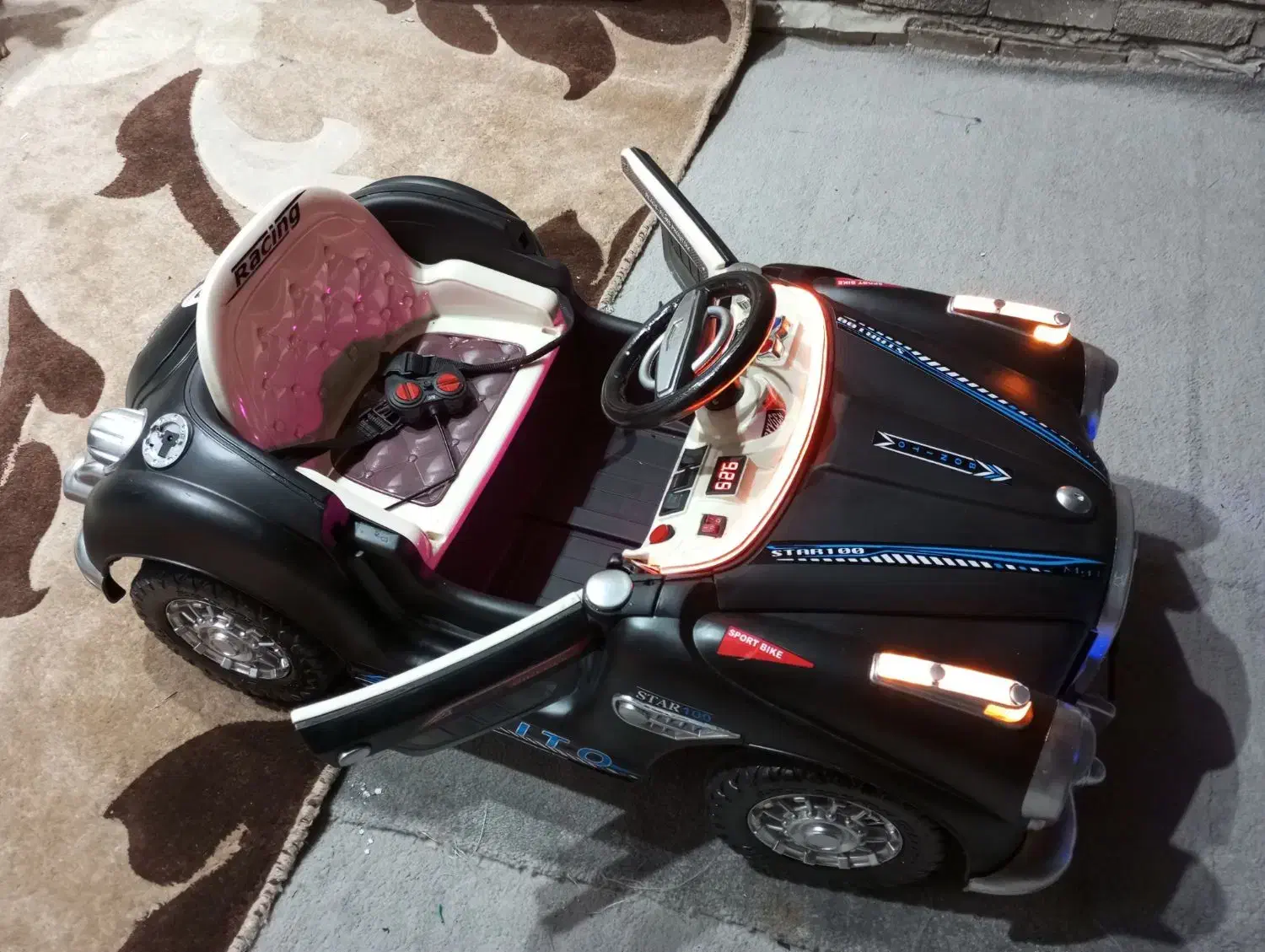 ماشین شارژی کلکسیونی کنترل دار|اسباب‌‌بازی|مشهد, ثامن|دیوار