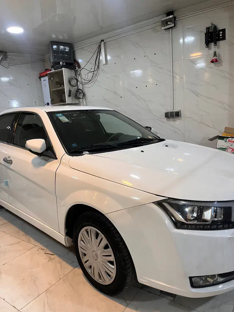 دنا پلاس1402|خودرو سواری و وانت|بروجن, |دیوار