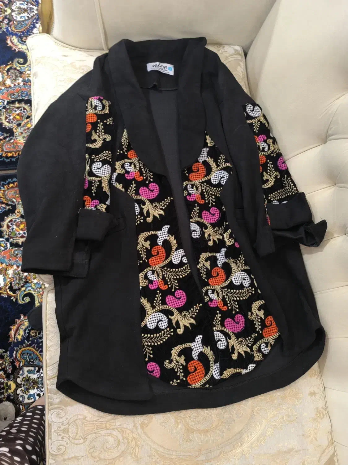 پاییزه. پالتو|لباس|میاندوآب, |دیوار