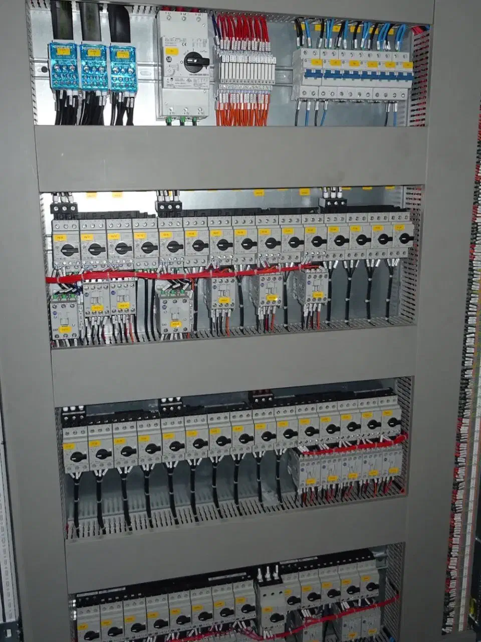 برقکار صنعتی و ساختمان|خدمات پیشه و مهارت|پاکدشت, خاتون آباد|دیوار