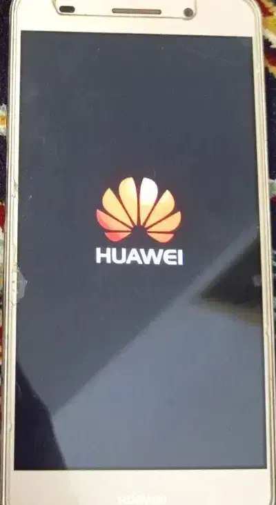 گوشی HUAWEI Y6|موبایل|مشهد, ادیب نیشابوری (شهرک غرب)|دیوار