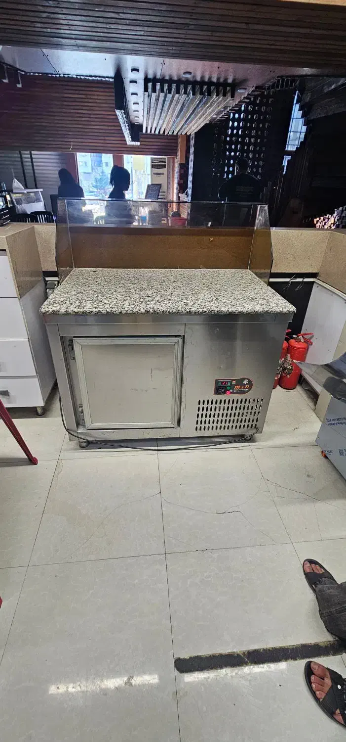 مقداری وسایل فست فود و کافه|فروشگاه و مغازه|شیراز, فرهنگ شهر|دیوار