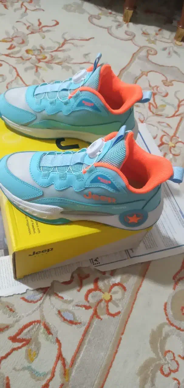 کتانی پچگانه مدل jeep|کیف، کفش، کمربند|آمل, |دیوار