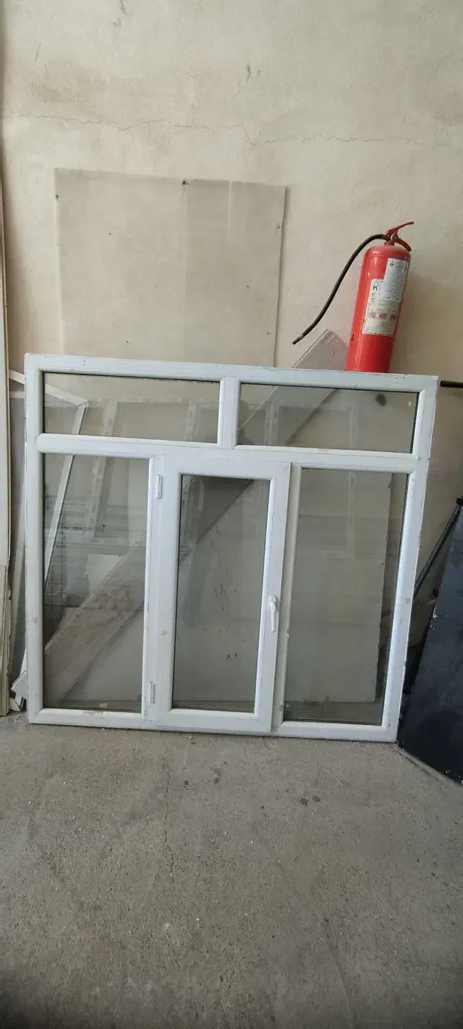 پنجره دست دو عدد|مصالح و تجهیزات ساختمان|کرج, کوی امامیه|دیوار