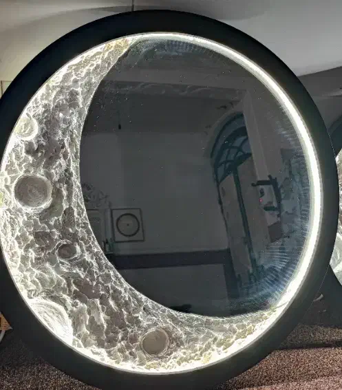 آینه ماه|آینه|آبادان, |دیوار