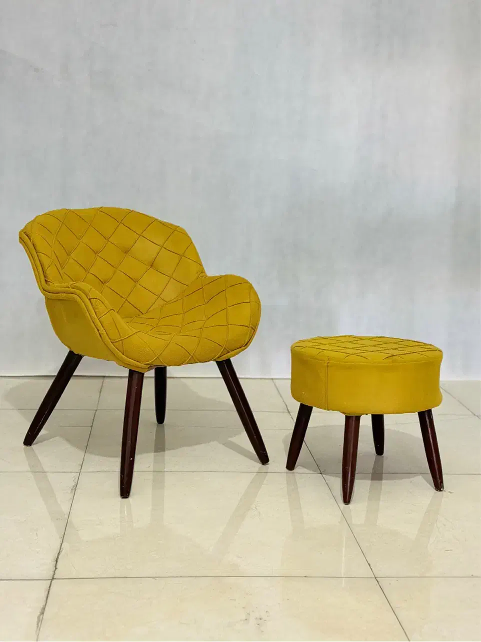 پایه و صندلی کودک|تخت و صندلی بچه|خوی, |دیوار