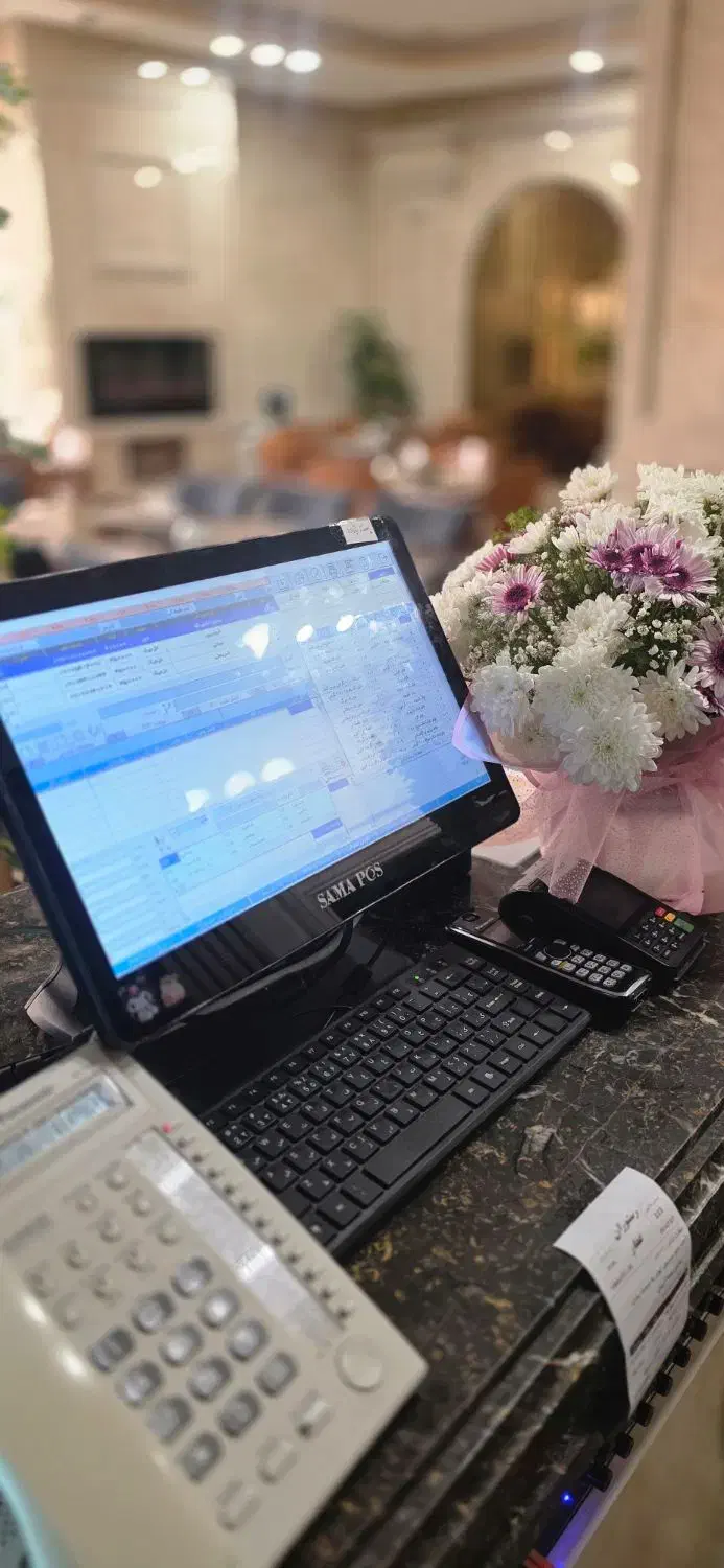 صندوقدار خانم رستوران|استخدام خدمات فروشگاه و رستوران|سمنان, |دیوار