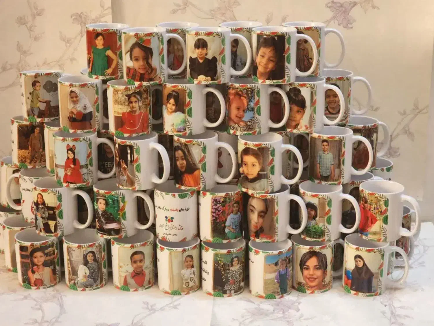 چاپ عکس وطرح دلخواه شما روی تابلوفرش ماگ برس هودی|تابلو، نقاشی، عکس|مشهد, ایثارگران|دیوار