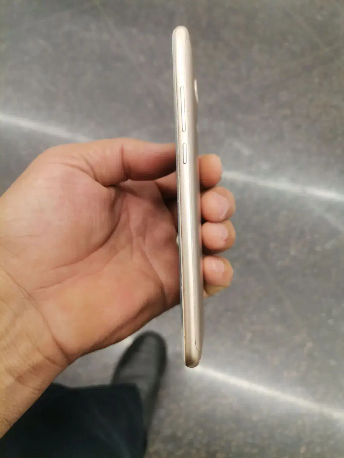 گوشی هواوی سالم و تمیز بدون یک خط و خش|موبایل|مشهد, طبرسی شمالی|دیوار