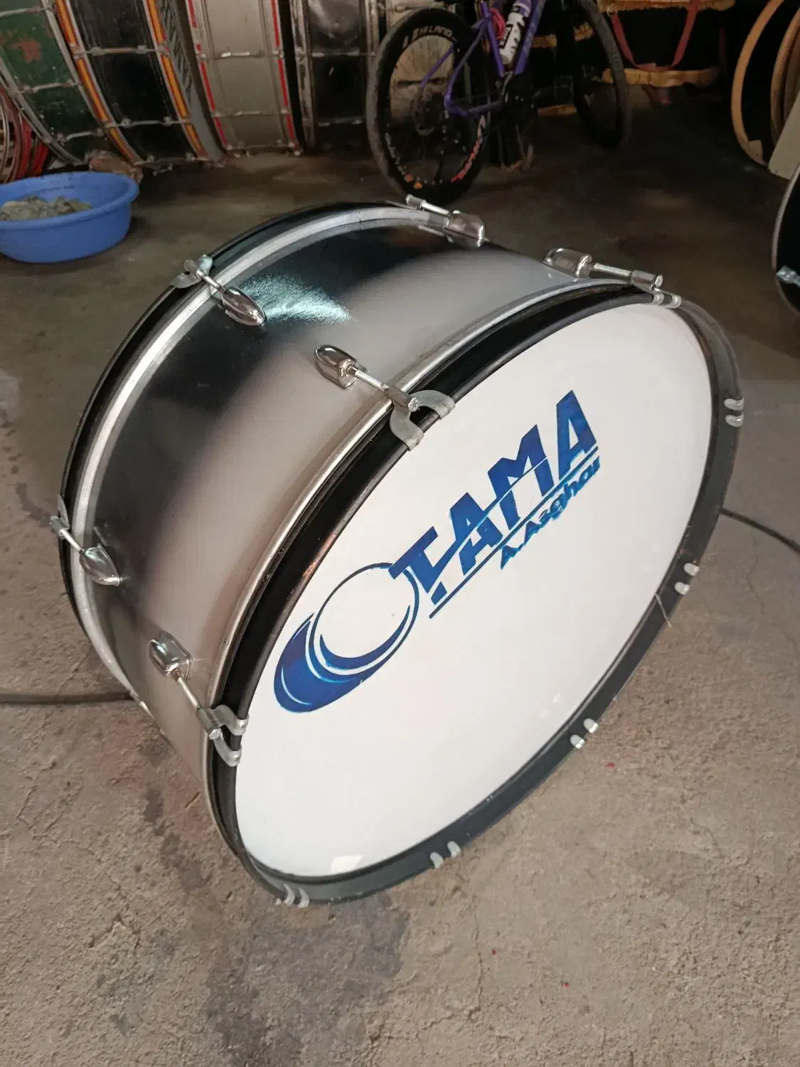 طبل خارجی رنگی|درام و پرکاشن|تبریز, |دیوار