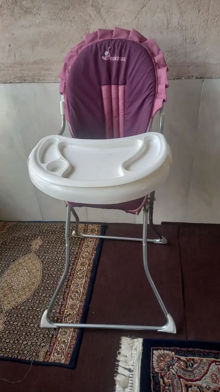 میز غذا|اسباب و اثاث بچه|اصفهان, ارزنان|دیوار