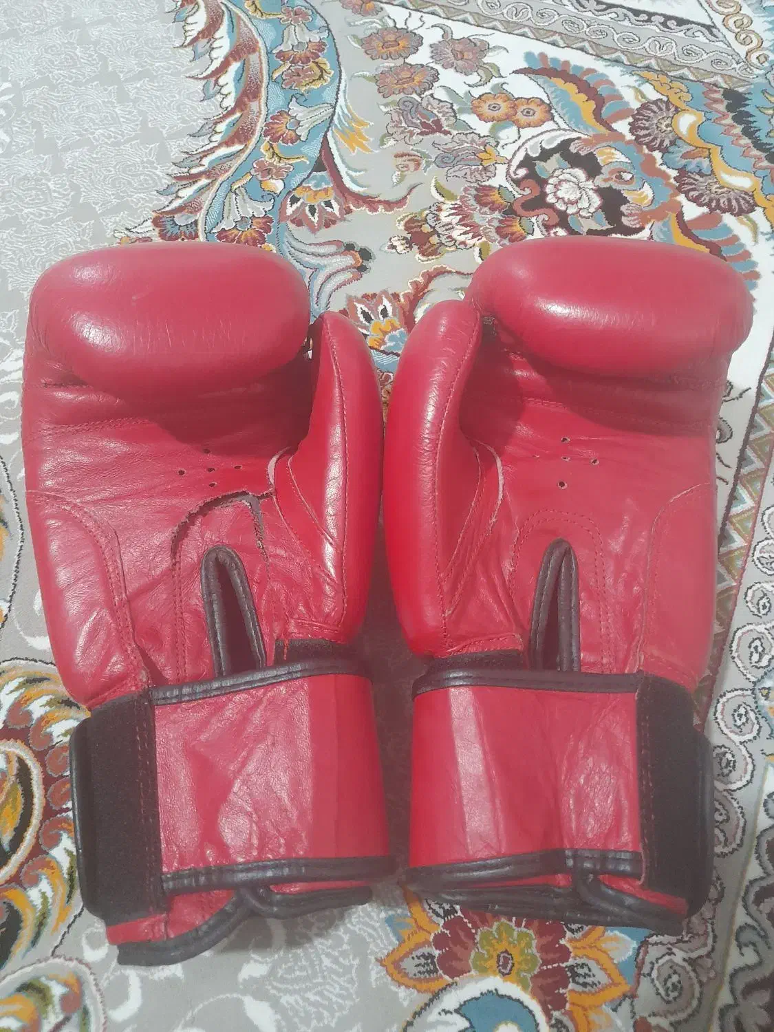 دستکش بوکس جنسه خوب درحده نو|تجهیزات ورزشی|تهران, عباسآباد|دیوار