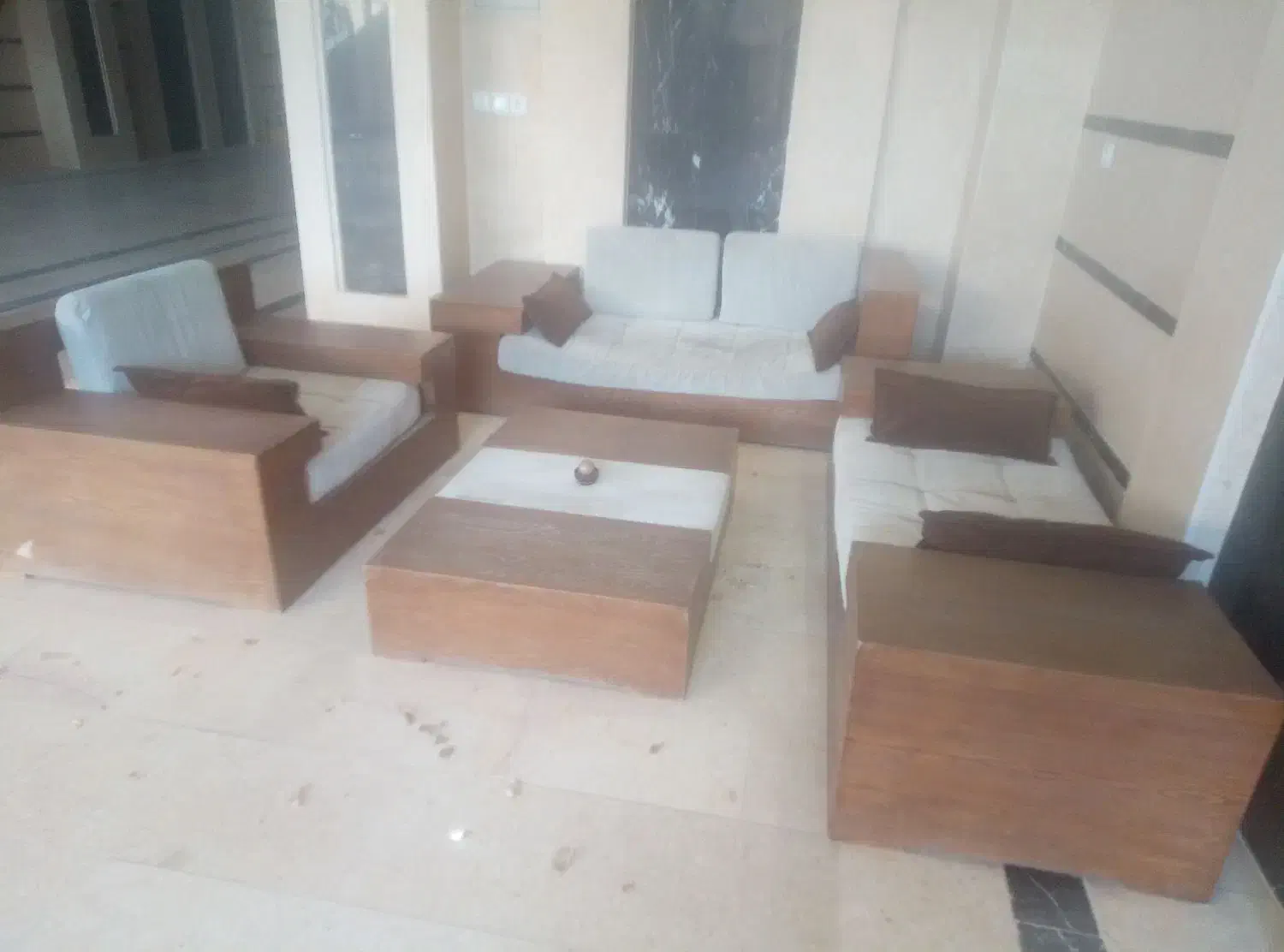 مبلمان به همراه میز وسط|مبلمان خانگی و میز عسلی|شاهرود, |دیوار