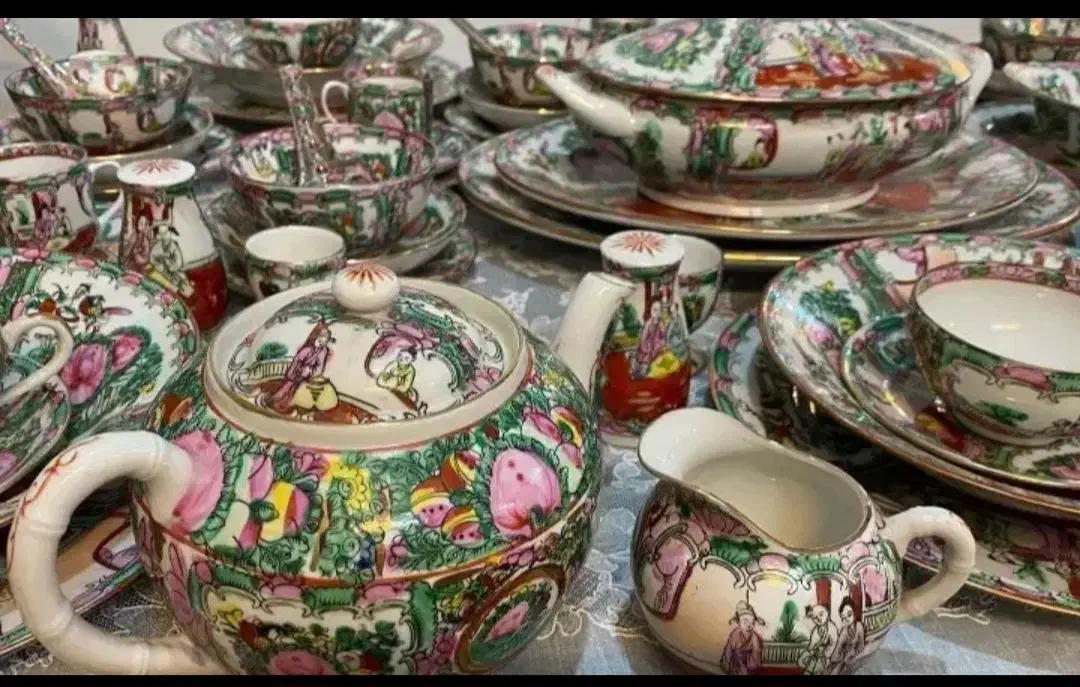 سرویس چینی۱۲نفرگل مرغی کلکسیونی تمام نقاشی غذاخوری|ظروف سرو و پذیرایی|تهران, امیرآباد|دیوار