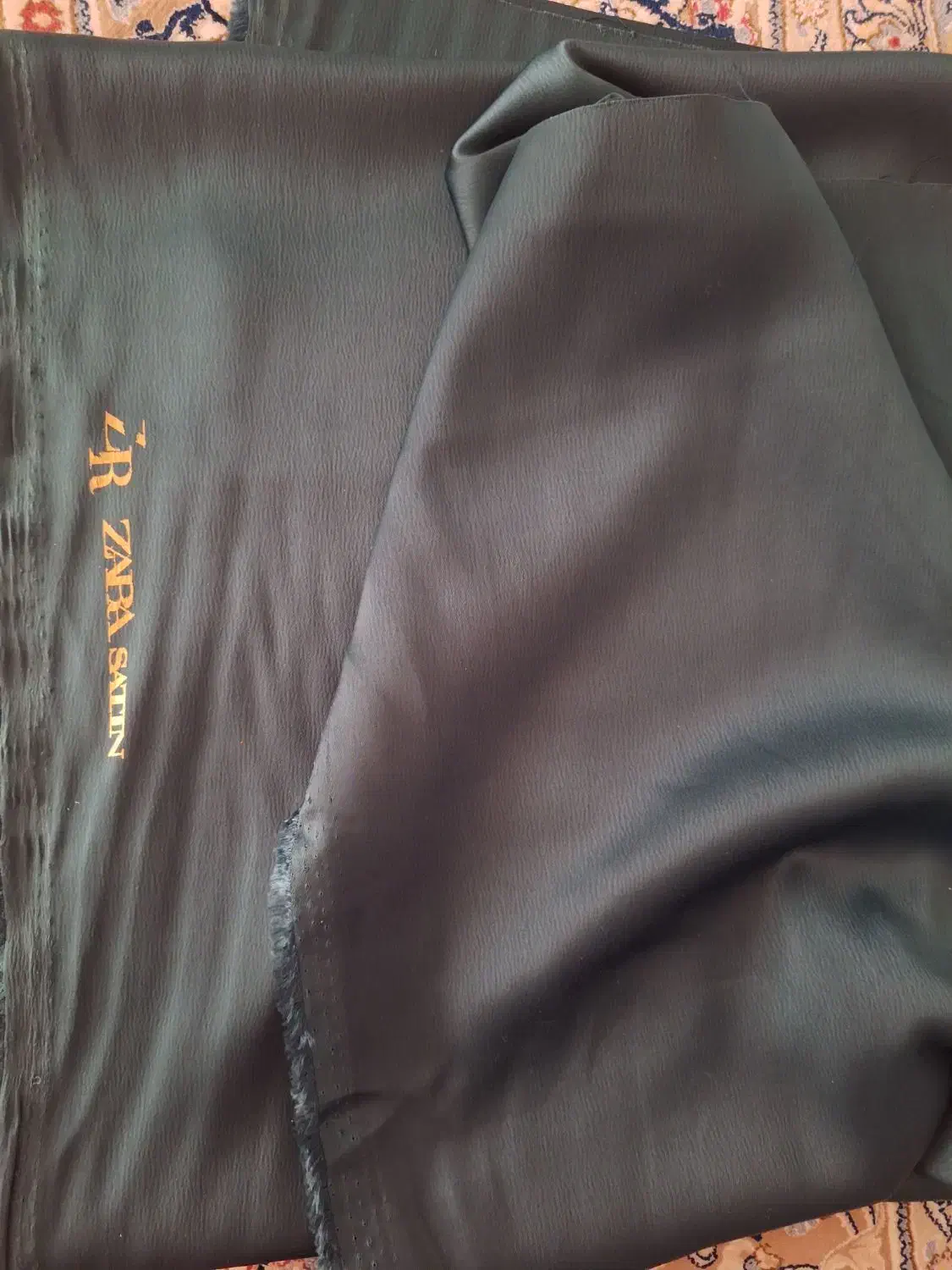 پارچه ساتن زارا یشمی|لباس|ایلام, |دیوار