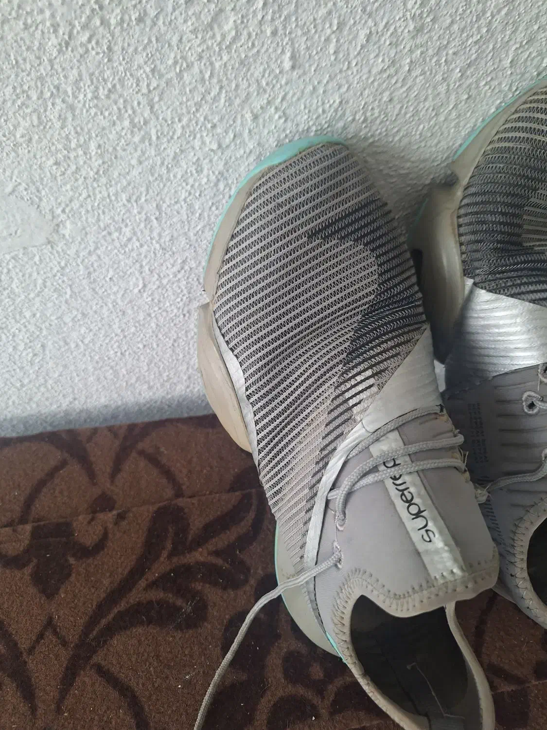 کتونی نایک|کیف، کفش، کمربند|بندر انزلی, جهانگانی|دیوار